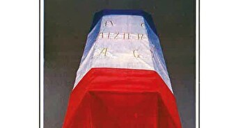 Draperie tricolore sur le cercueil pour tout médaillé militaire