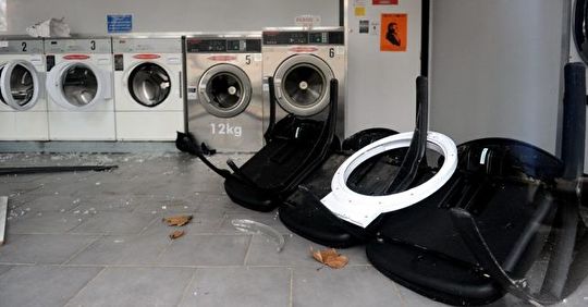 Par folie, il saccage la laverie : 85 000 € de dégâts