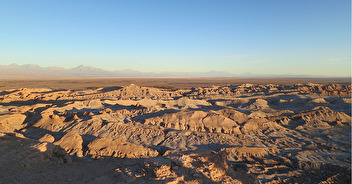 Le désert d'Atacama croule sous les déchets du monde entier