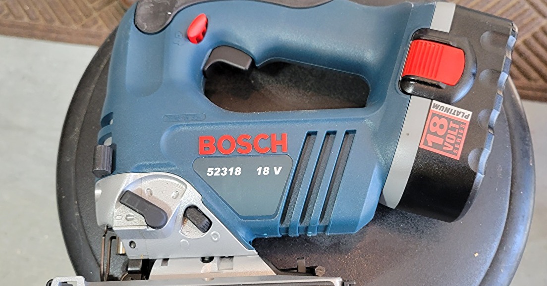 Brand New Bosch Jig Saw and Battery