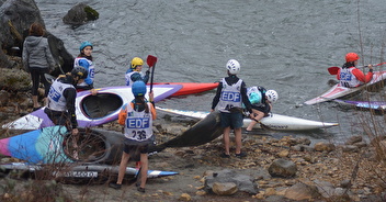 Les jeunes kayakistes en challenge