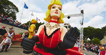 5 faits à connaitre sur le Carnaval à l'Ouest !