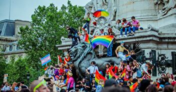 Marche des fiertés à Paris : les chrétien.ne.s LGBT sous une même bannière