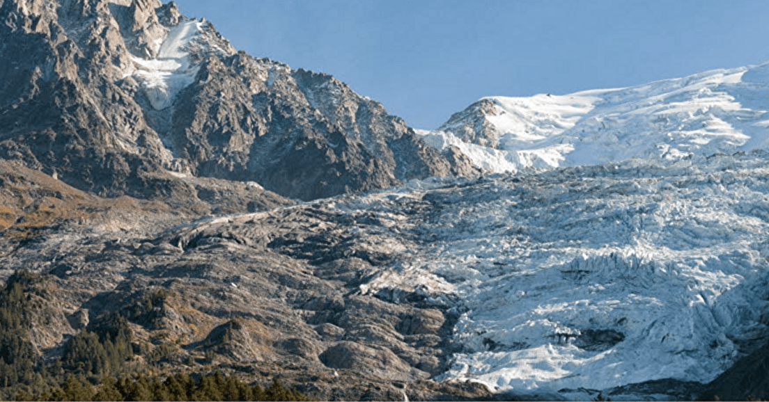 Une brèche irréversible dans les Bossons, le plus<br />
majestueux des glaciers