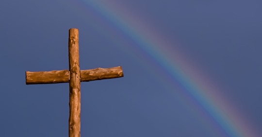 Être homosexuel et croyant, un chemin difficile, « entre deux mondes »