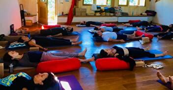Stage d'été de yoga Iyengar dans les Pyrénées