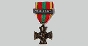 J. Drilhon (AA40) décoré de la Croix du Combattant Volontaire ...
