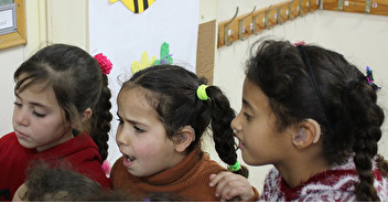 Avec les écuyers, offrons des appareils auditifs à de jeunes Palestiniens