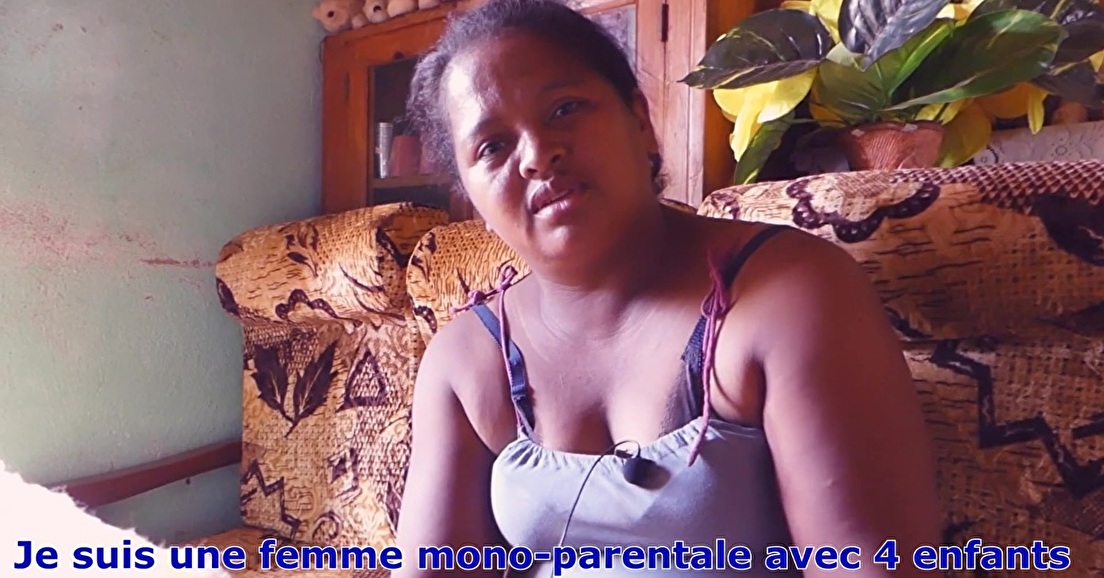 Microcrédit à Madagascar la vidéo de  Mme Felanerina
