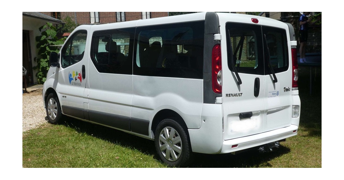 Le Rotary Elbeuf Drapière participe au financement d'un minibus